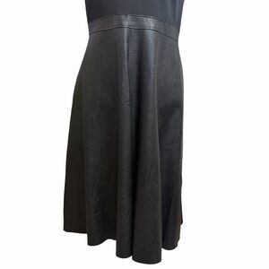 Leather Full Skirt - Knit Tank Dress
Kate & Mallory 
Black 
Women’s M
Chic
